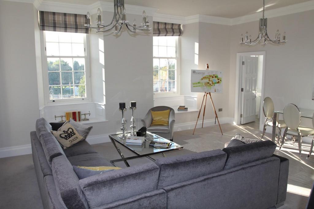 Sitting/Dining Room