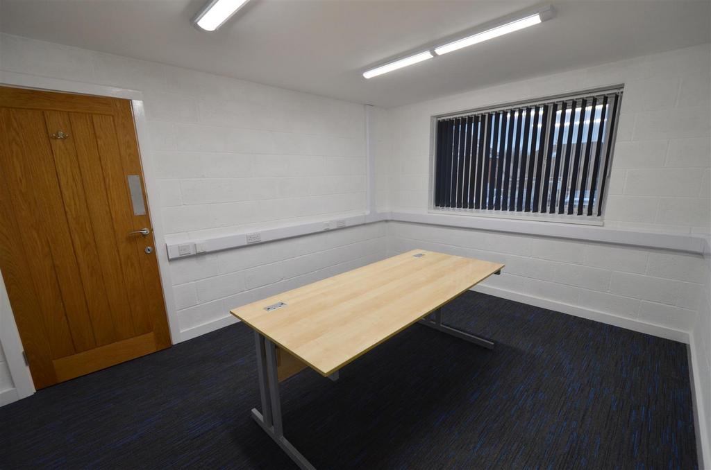 Office 1.jpg