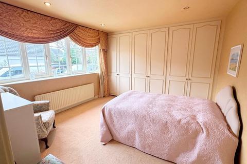 2 Chartwell Drive, Sutton Coldfield, B74 4NT