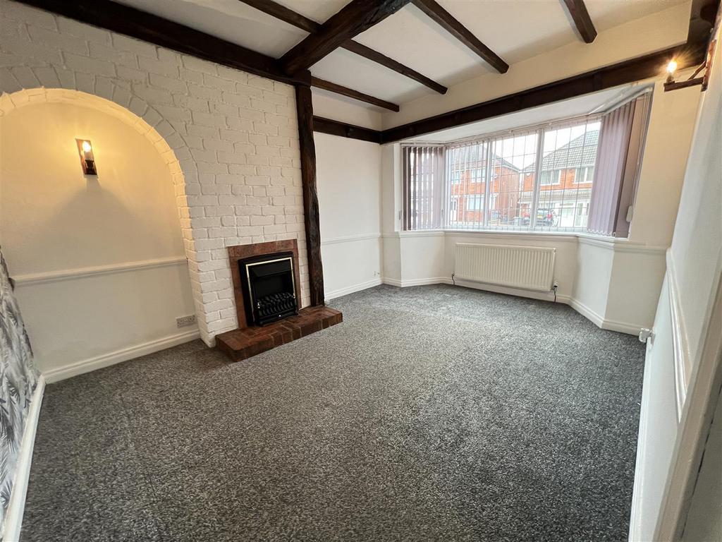 Holmesfield Road, Great Barr, Birmingham 3 bed semidetached house for sale £215,000
