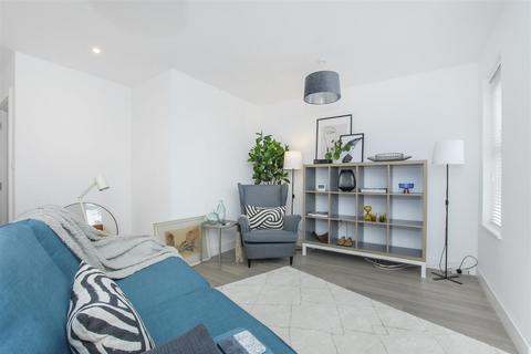 1 bedroom flat for sale, Cornwall Road, Twickenham