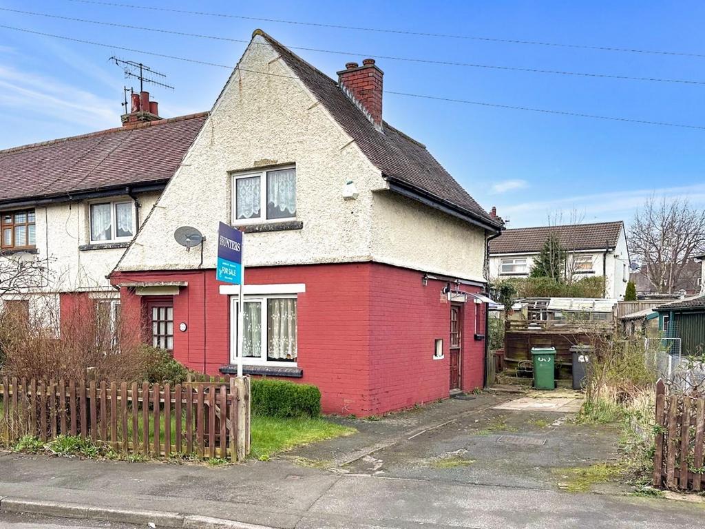 The Oval, Otley, LS21 3 bed house for sale £235,000