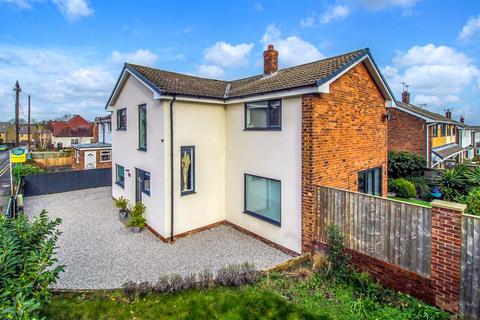 5 bedroom detached house for sale, School Lane, Wakefield WF2