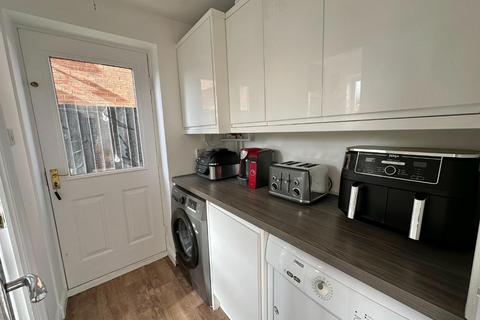 41 Dixon Road, Northampton, NN2 8XE