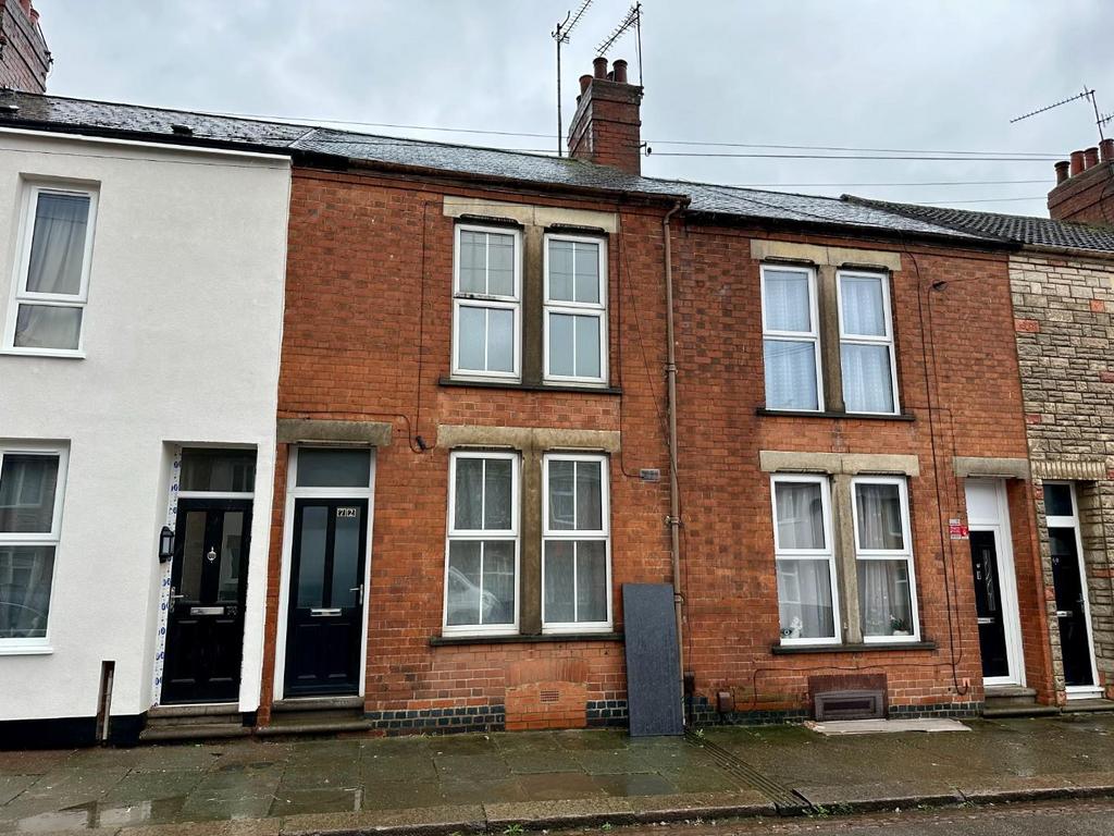 Ruskin Road, Kingsthorpe, Northampton NN2 3 bed terraced house for sale