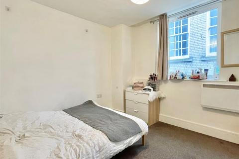 1 bedroom apartment for sale, Sovereign Chambers, Temple Lane