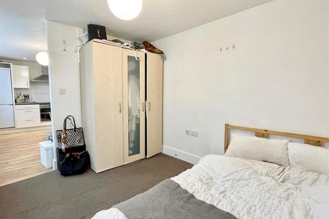 1 bedroom apartment for sale, Sovereign Chambers, Temple Lane