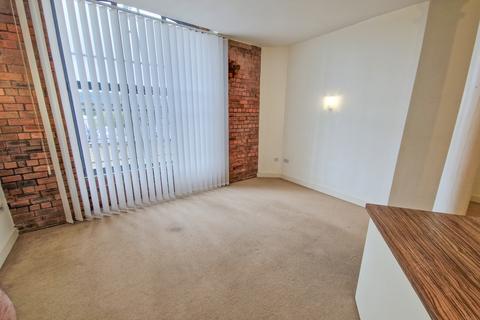 2 bedroom flat to rent - Silk Mill, Dewsbury Road, Elland, West Yorkshire, HX5