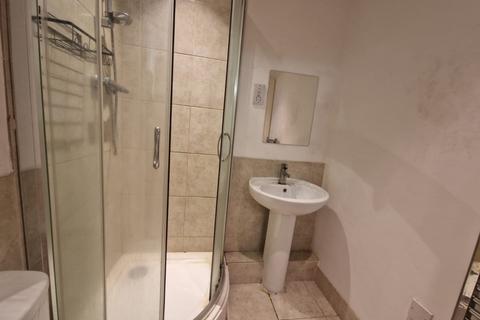 2 bedroom flat to rent, Silk Mill, Dewsbury Road, Elland, West Yorkshire, HX5