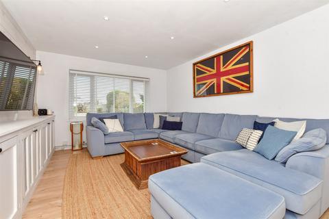 6 Canute Road, Birchington, CT7 9QJ