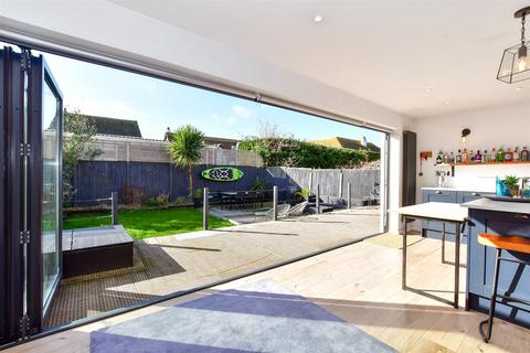 6 Canute Road, Birchington, CT7 9QJ