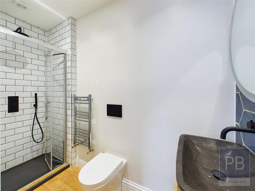 En Suite Shower Rm