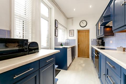 4 bedroom terraced house for sale - Kings Road, Harrogate, HG1