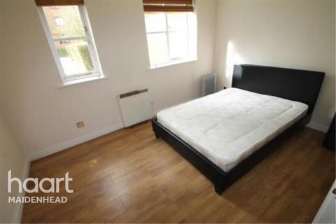 1 bedroom flat to rent - Lovegrove Drive, Slough