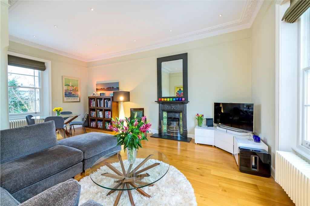 North Side Wandsworth Common, SW18 2 bed apartment for sale £925,000