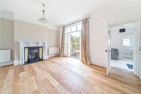 9 Lavington Road, London, W13 9NN