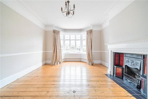 9 Lavington Road, London, W13 9NN