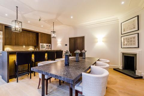 3 bedroom apartment to rent, Mayfair W1K