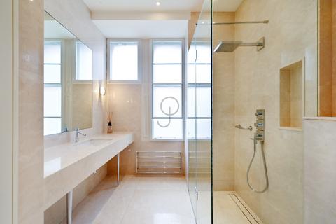 3 bedroom apartment to rent, London W1K