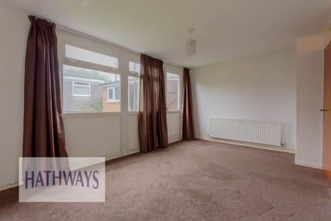 3 bedroom semi-detached house for sale, East Road, Oakfield, NP44