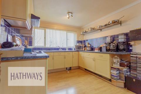 3 bedroom semi-detached house for sale, Cwrdy Road, Griffithstown, NP4