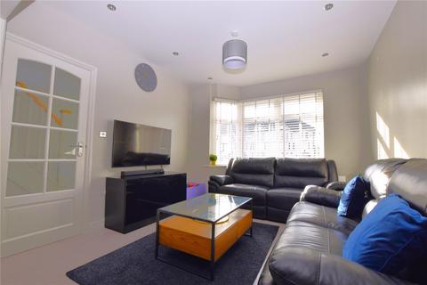 107 Gresham Drive, Romford, RM6 4TR