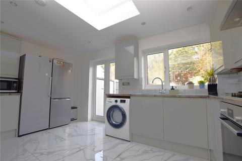 107 Gresham Drive, Romford, RM6 4TR