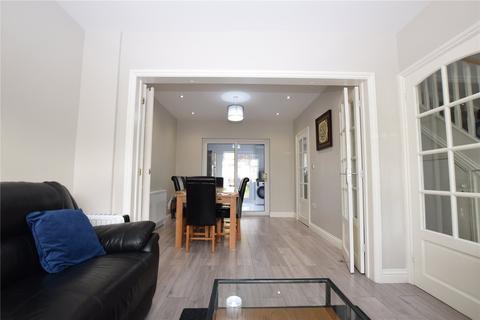 107 Gresham Drive, Romford, RM6 4TR