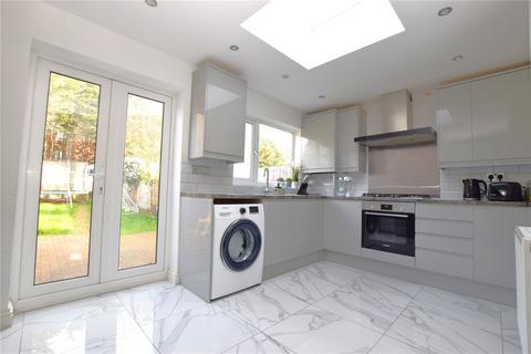 107 Gresham Drive, Romford, RM6 4TR