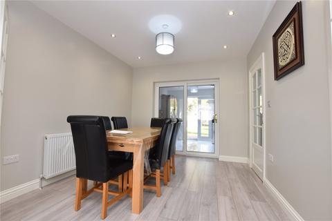 107 Gresham Drive, Romford, RM6 4TR