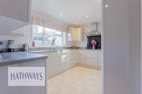 4 bedroom detached house for sale, Golf Road, New Inn, NP4