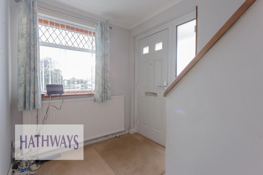Llantarnam Road, Llantarnam, NP44 3 bed detached house for sale £300,000