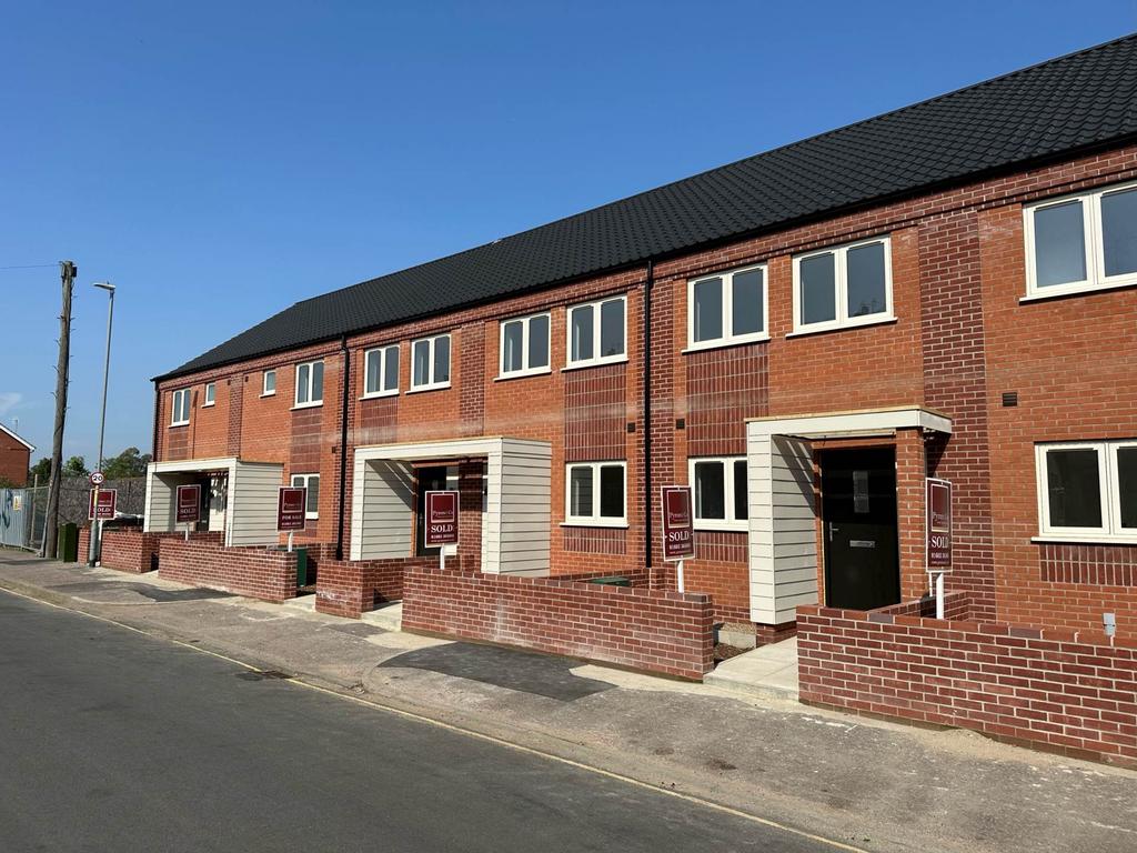 Starling Road, Norwich NR3 2 bed terraced house for sale £250,000