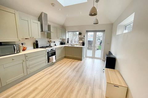 2 bedroom terraced house for sale, Portlock Road, Maidenhead SL6