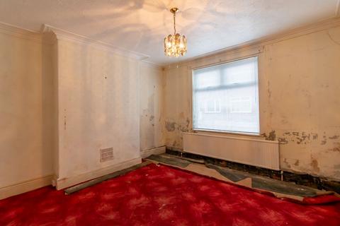 2 bedroom flat for sale - 39 Revesby Street, South Shields, Tyne And Wear, NE33 4SY