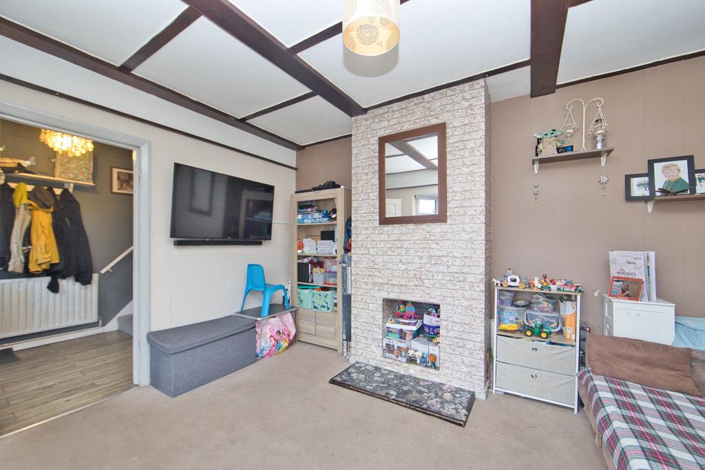 Dane Valley Road, Margate, CT9 4 bed terraced house for sale £275,000