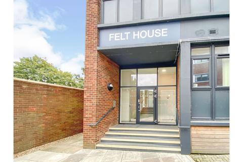 2 bedroom flat to rent, Larporte Way, Luton LU4