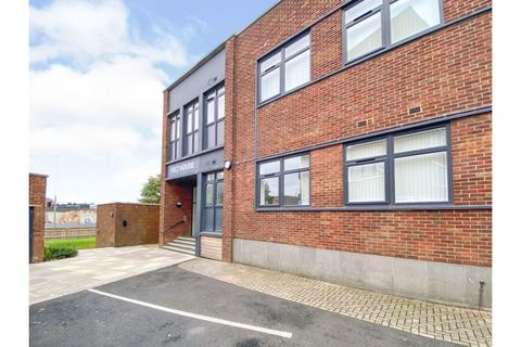 2 bedroom flat to rent, Larporte Way, Luton LU4