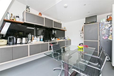 2 bedroom apartment to rent - Trafalgar Mews, Hackney, London, E9