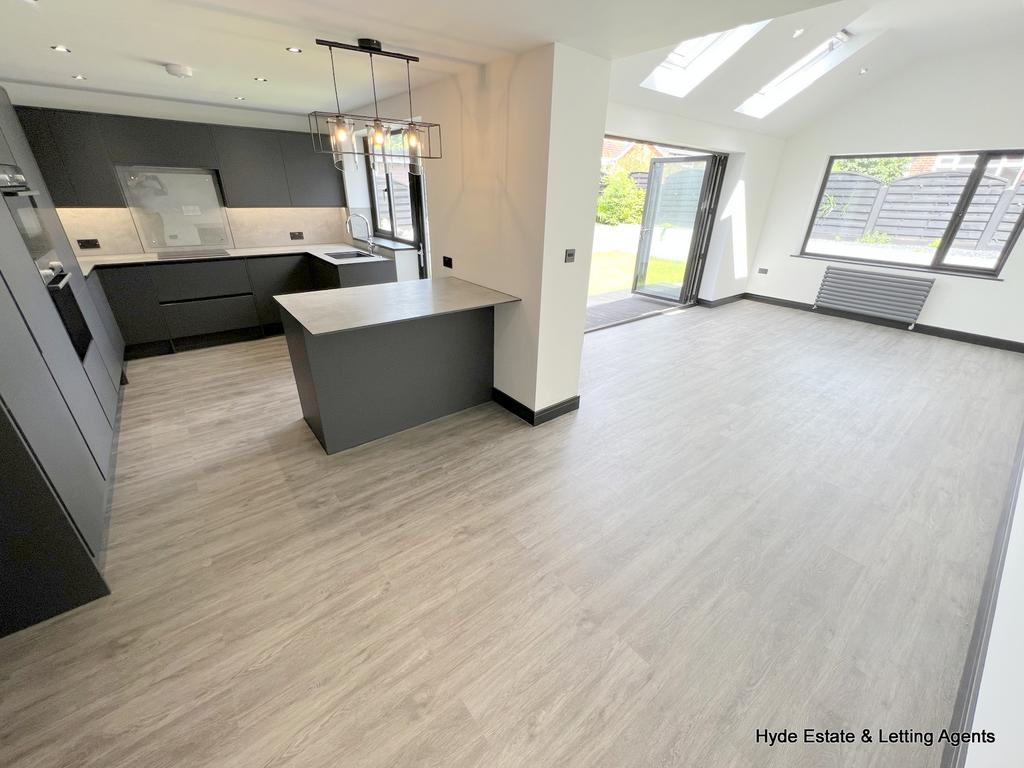 Whitefield, Manchester M45 3 bed bungalow for sale £479,000
