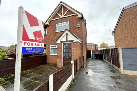 2 bedroom semi-detached house for sale, Whitefield, Manchester M45