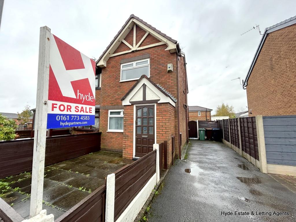 Whitefield, Manchester M45 2 bed semidetached house for sale £184,250