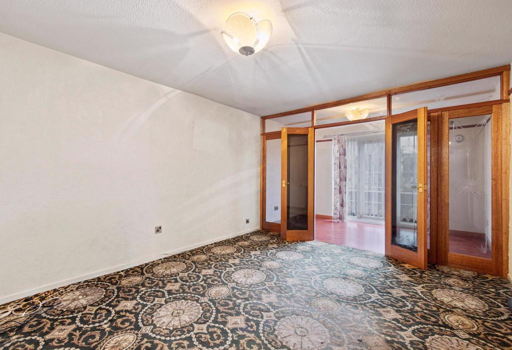 Braid Square, Glasgow, G4 9YG 3 bed £120,000