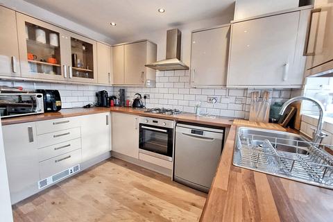 3 bedroom semi-detached house for sale - Greenfield Drive, Guidepost, Choppington, Northumberland, NE62 5YX