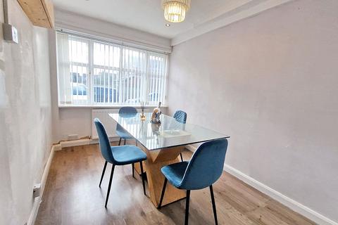 15 Greenfield Drive, Choppington, NE62 5YX