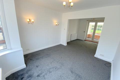 3 bedroom semi-detached house to rent, Middleton, Manchester M24