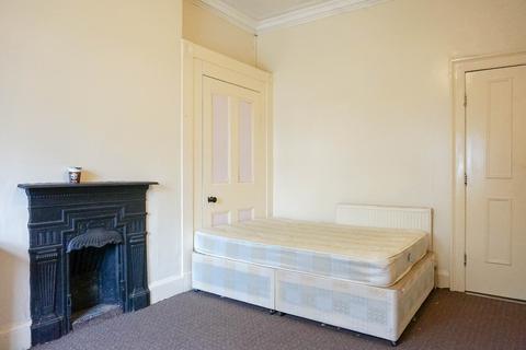 8 bedroom semi-detached house to rent, St. Michaels Road, Leeds LS6