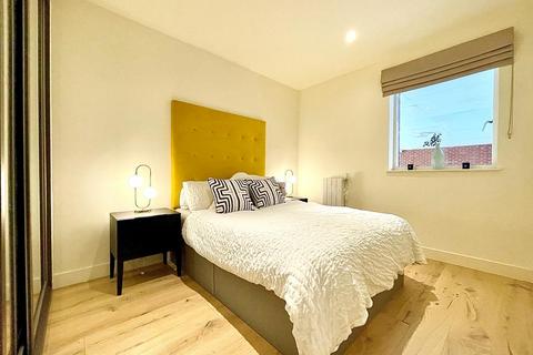 Studio to rent, Amphion House, 5 Thunderer Walk, Woolwich, London SE18