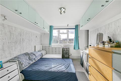 undefined, Field Lane, Brentford, TW8