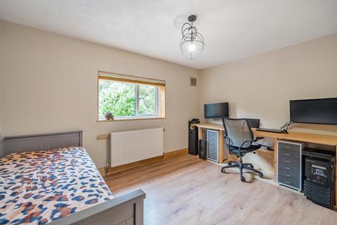 64 Carroll Crescent, Ascot, SL5 9EH